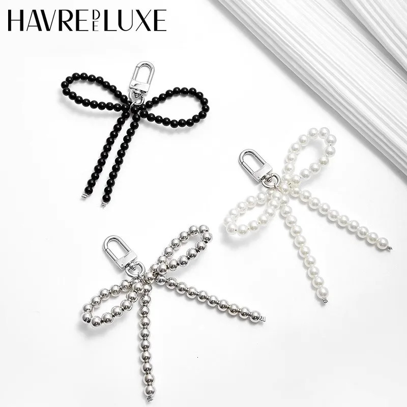 Korean exquisite pearl bow keychain pearl phone bag handmade keychain jewelry decoration fashion gift accessories 241107