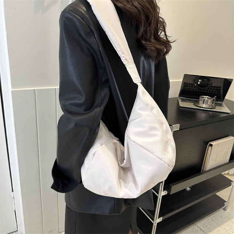 New Casual Nylon Women Bags Shoulder Bag Woman Crossbody Bag Hobo Bags Dumpling Bag Large Capacity Female Half Moon Totes