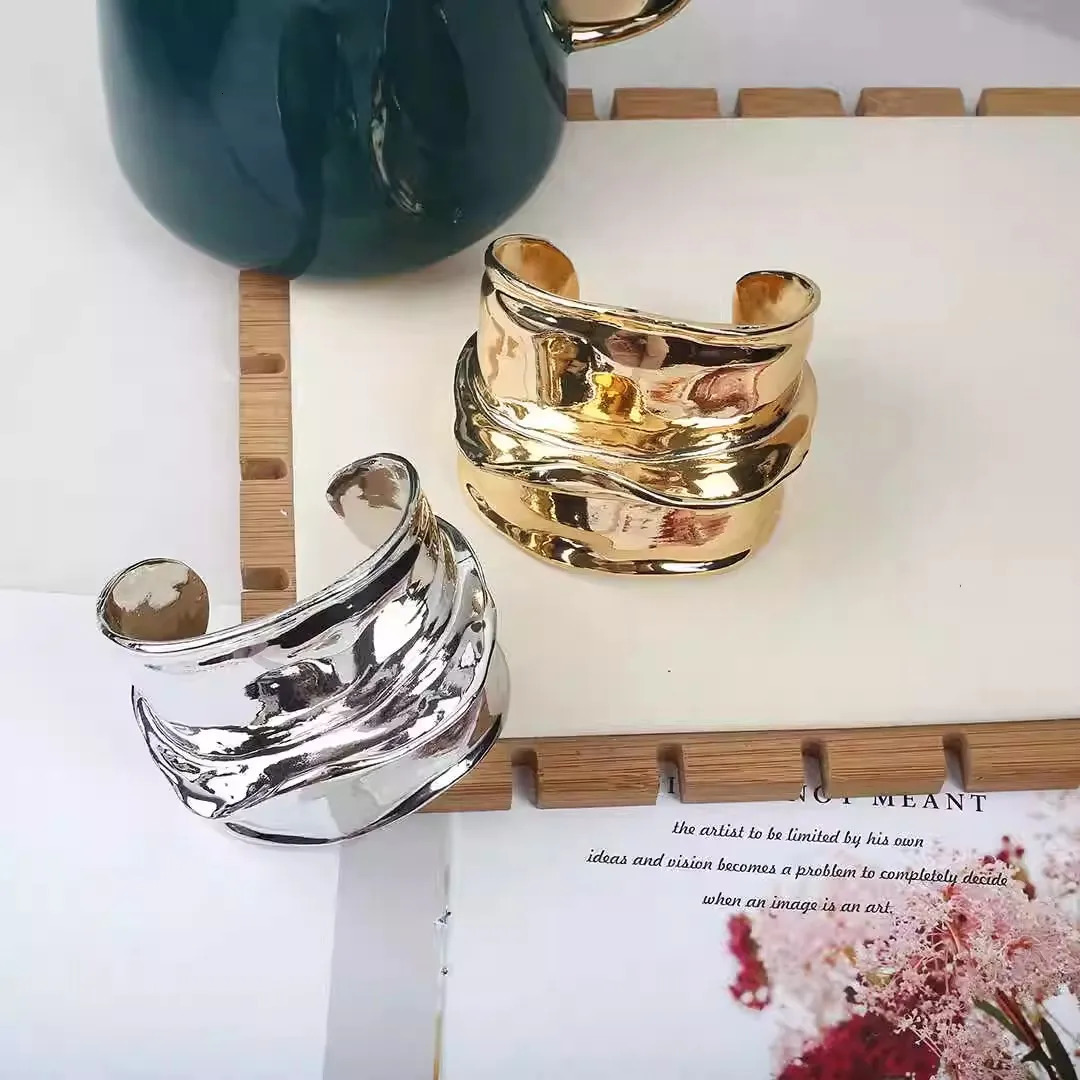 HUANZHI Retro Irregular Skin Shaped Open Bracelet Suitable for Women and Girls Multi Layer Metal Exposed Punk Couple Jewelry 20 241107