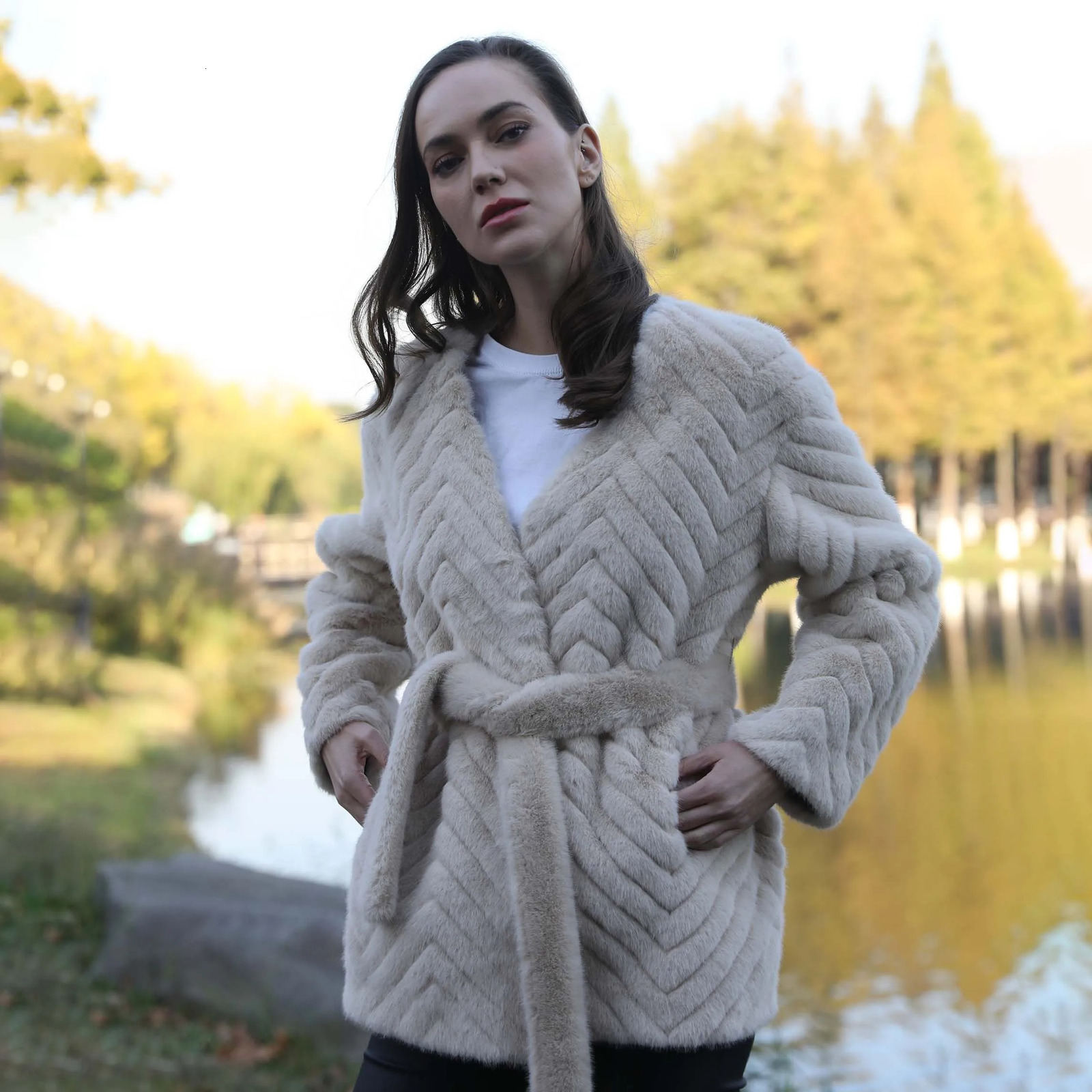 Womens faux mink coat V-neck strap style faux fur monochrome high-quality warm feminine 241107