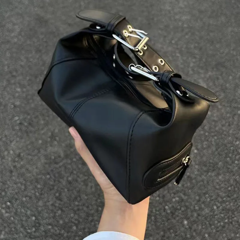 Underarm Bag Women's Bag Cool Drag Style Single Shoulder Underarm Stick Bag Niche Design Leather Zipper Single Shoulder Handbag