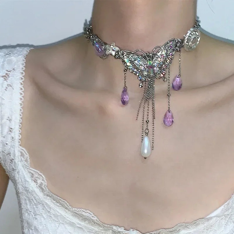 Korean fashion sparkling crystal butterfly pendant necklace Bohemian jewelry retro heart-shaped necklace Y2K charm 241107