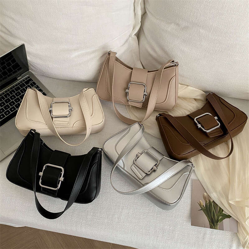 Simple and trendy belt buckle design 2024 new women's fashionable single shoulder armpit simple crossbody bag