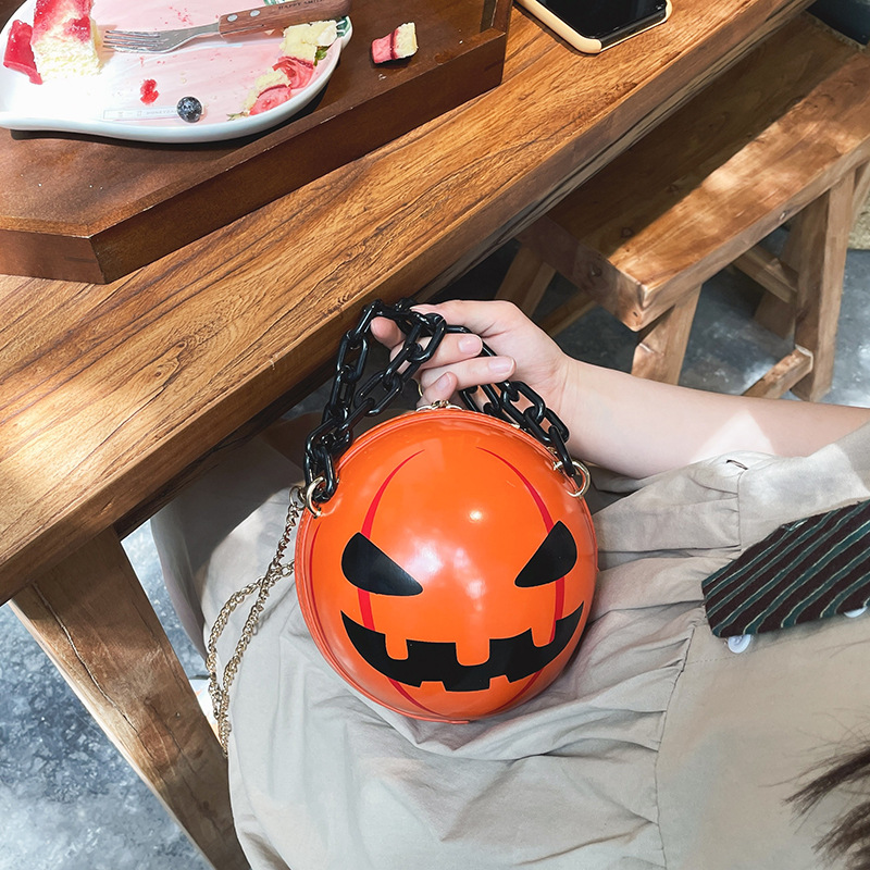 Fashion Messenger Bag Female 2021 New Halloween Fun Funny Personality Cartoon Chain Single Shoulder Pumpkin Bag Bag