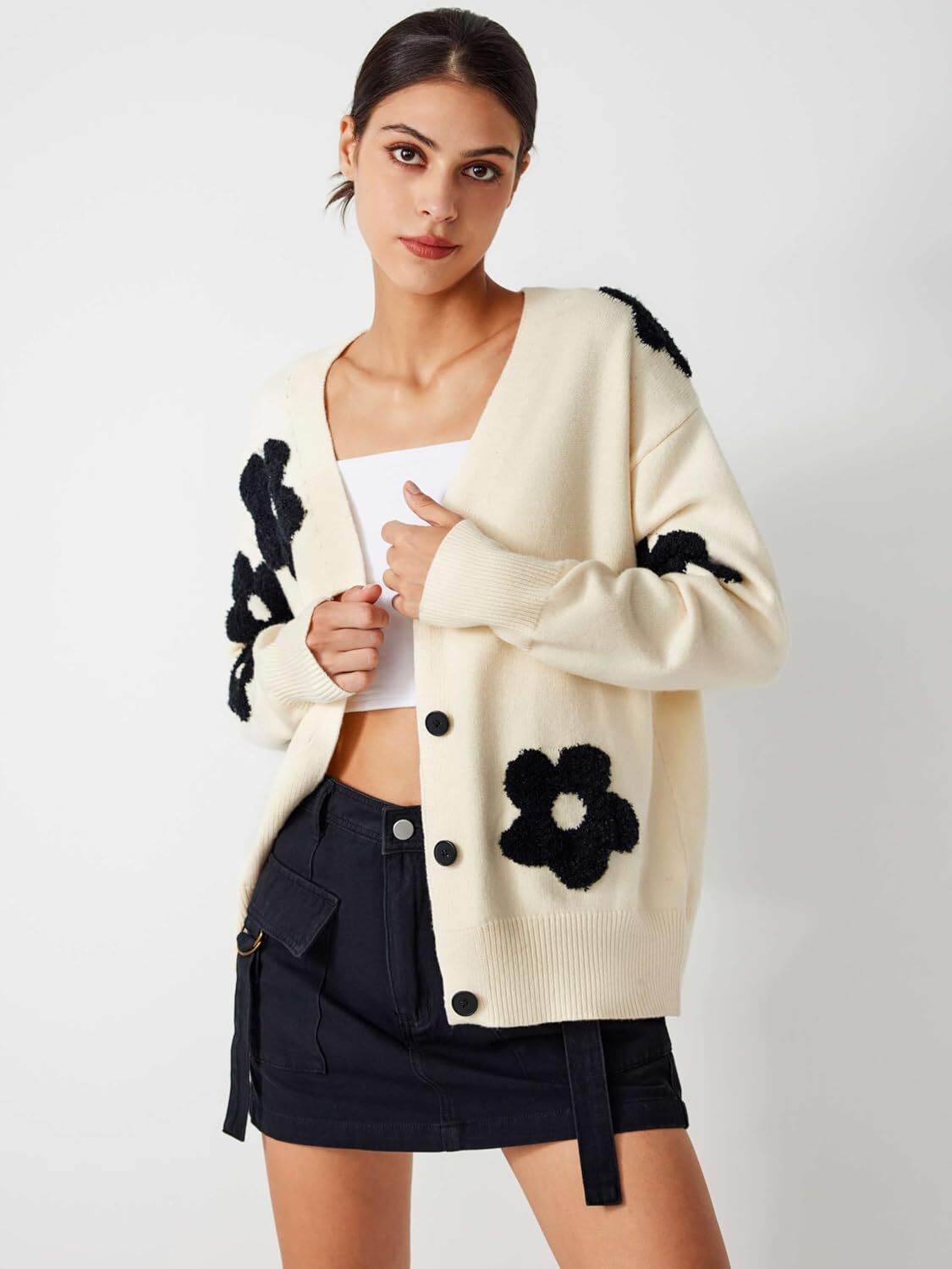 Autumn/winter Outdoor Short Coat Designer Women's V-neck Fashion Wool Cardigan Women's Knitted 2025