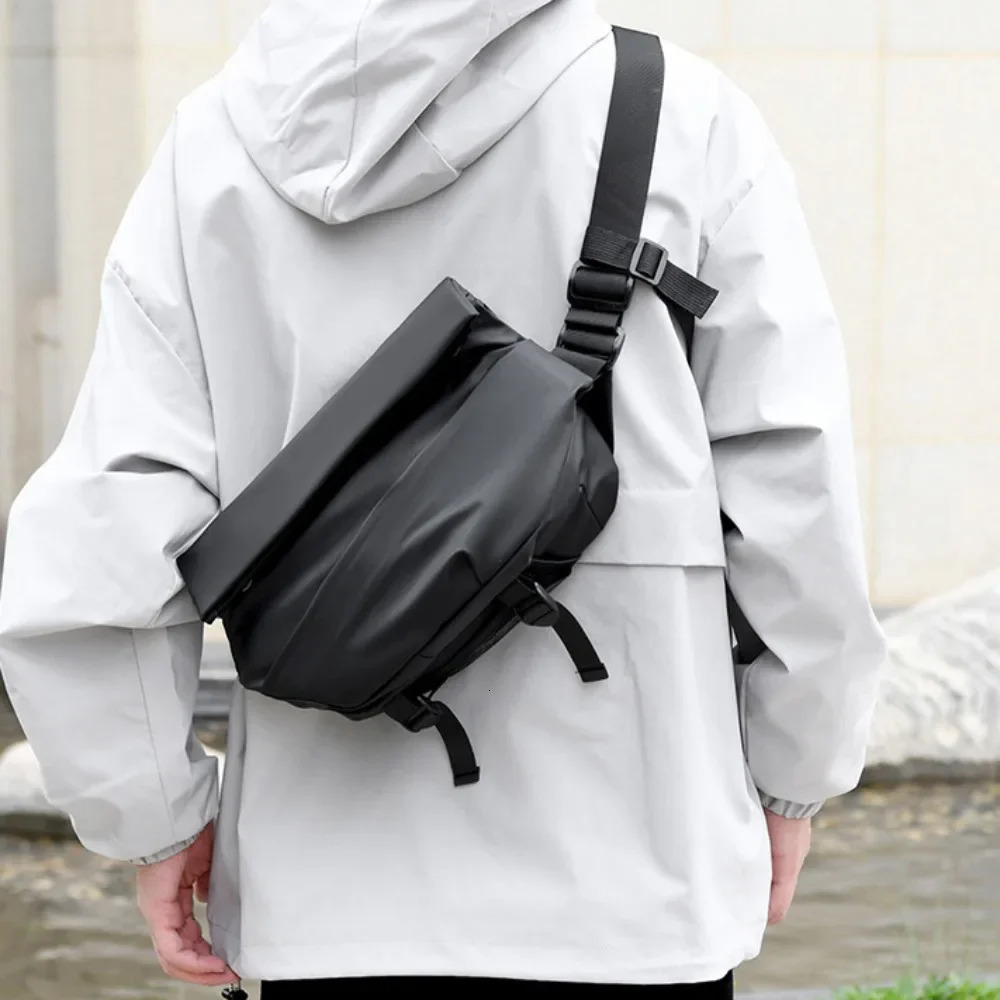 Premium Waterproof Magnetic Buckle Crossbody Bag Personality Fashion Men Messenger Black Minimalist Shoulder Bags 241106