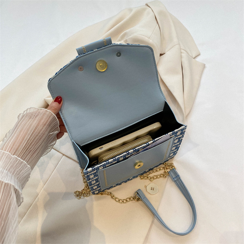 Checkered metal chain single shoulder bag, women's lock buckle, crossbody commuting small square women