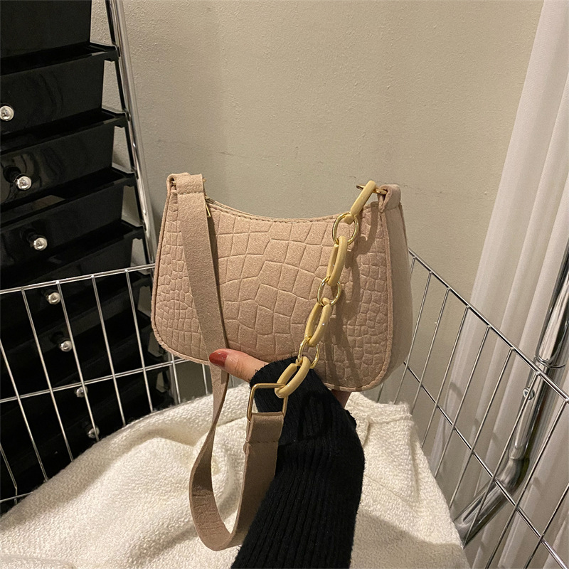 2023 New Women's Subaxillary Bag Advanced Texture Armpit Handbag Totes Retro PU Leather Leisure Female Saddle Bag Shoulder Bags
