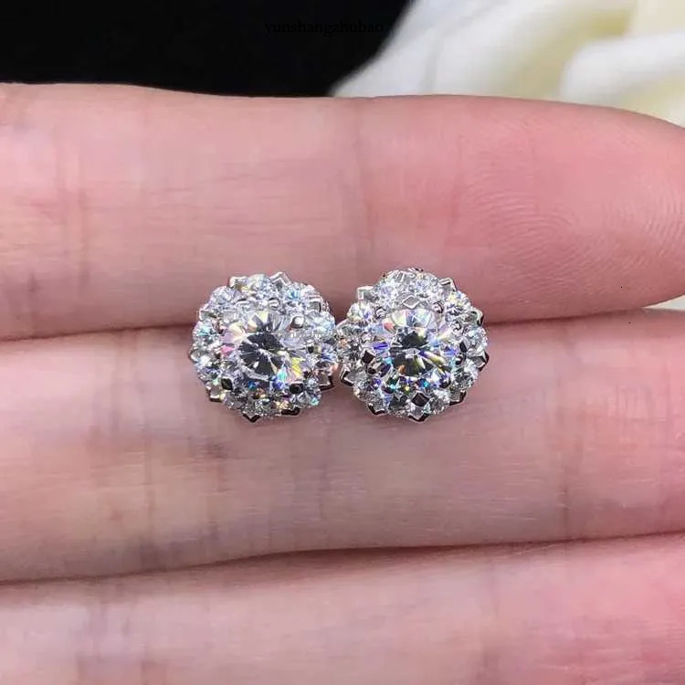 Solid 14K White Gold AU585 Platinum PT950 0.4 Carat Dia Stud Moissanite Simple Atmosphere Earrings
