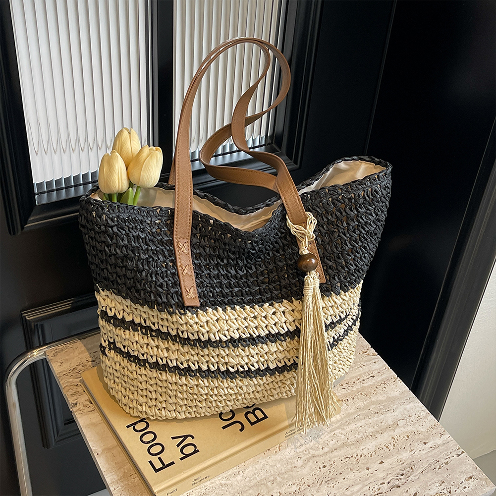 Women Straw Woven Tote Bag Fashion Woven Handbag Large Capacity Handwoven Shoulder Bag Weaving Shoulder Bag for Travel Vacation