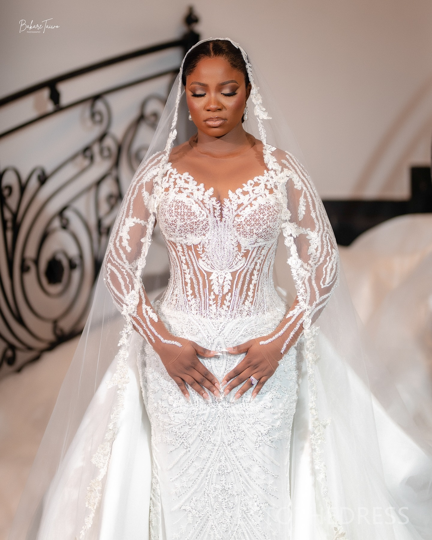 2024 African Plus Size Wedding Dresses For Bride Mermaid Bridal Gowns Detachable Train Sheer Neck Long Sleeves Illusion Beaded Lace Rhinestone Pearls 