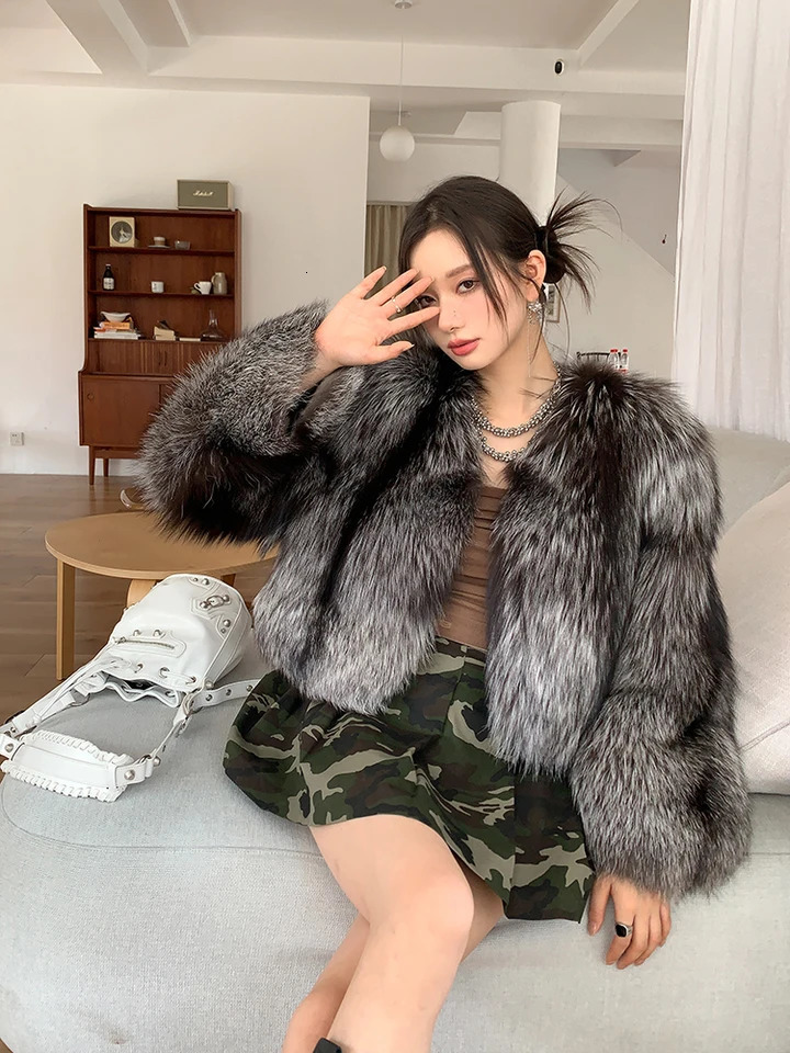 Winter 100% Natural Full Leather Fox Fur Coat Womens V-neck Short Solid Color True Fox Fur Jacket Womens 241107