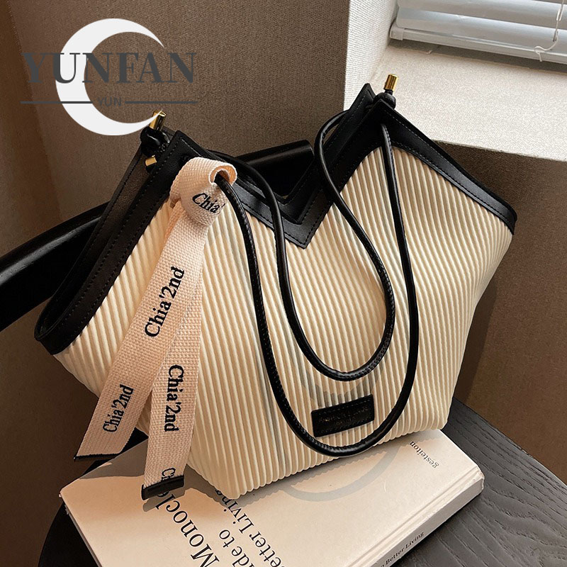New Design Fashion Stripped Women's Shoulder Bags Tote Bag Korean Style Solid Color Bucket for Student Autumn New Handbags 2024