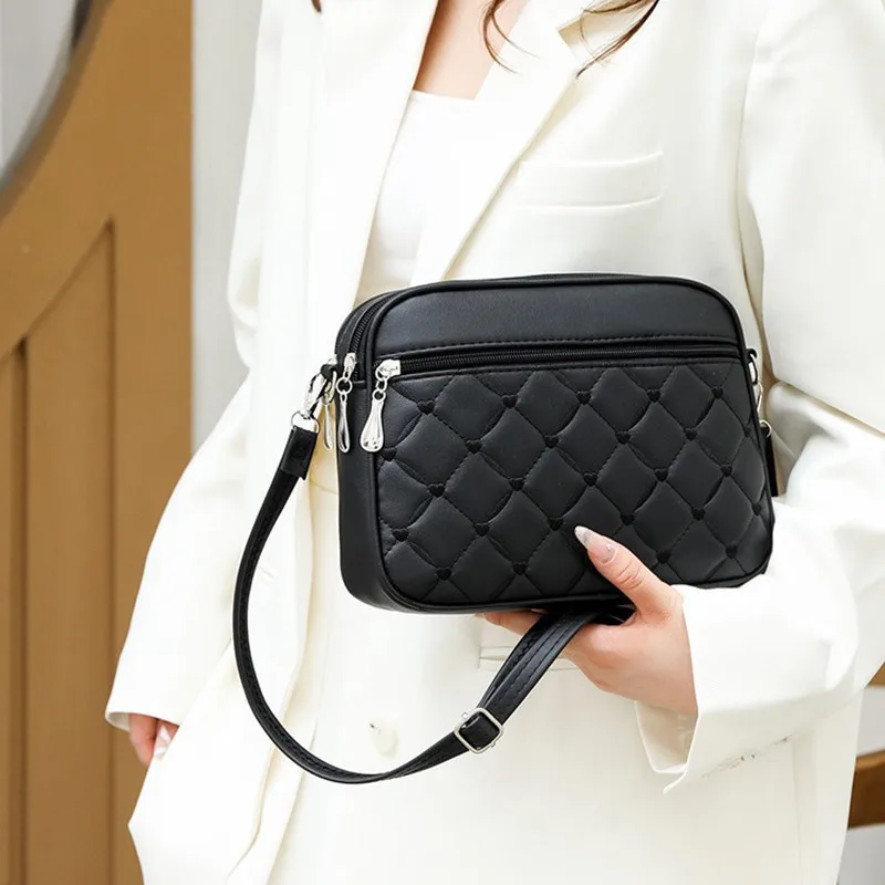2024 Ladies with High-end and Exquisite Bags New Women's Summer Handbag Versatile Foreign Trade Crossbody Small Square Bags