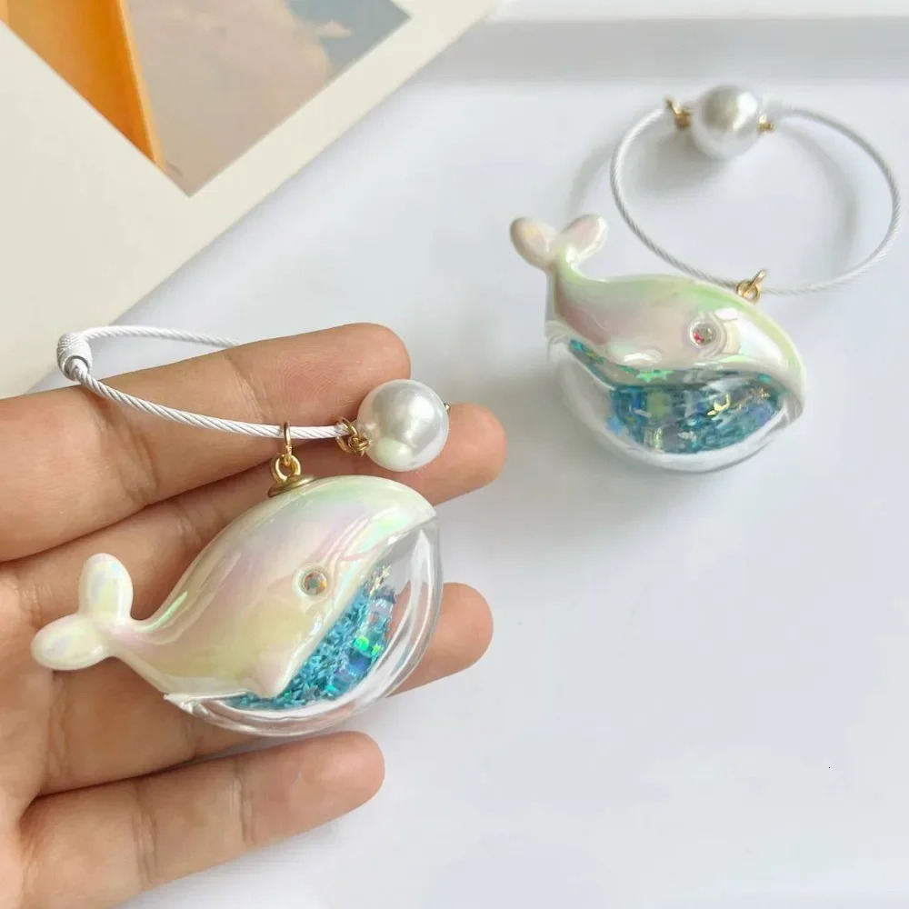Cute Whale Keychain Pendant Accessories School Bag Pendant Keychain Couple Romantic Gift Running Charm Jewelry 241107