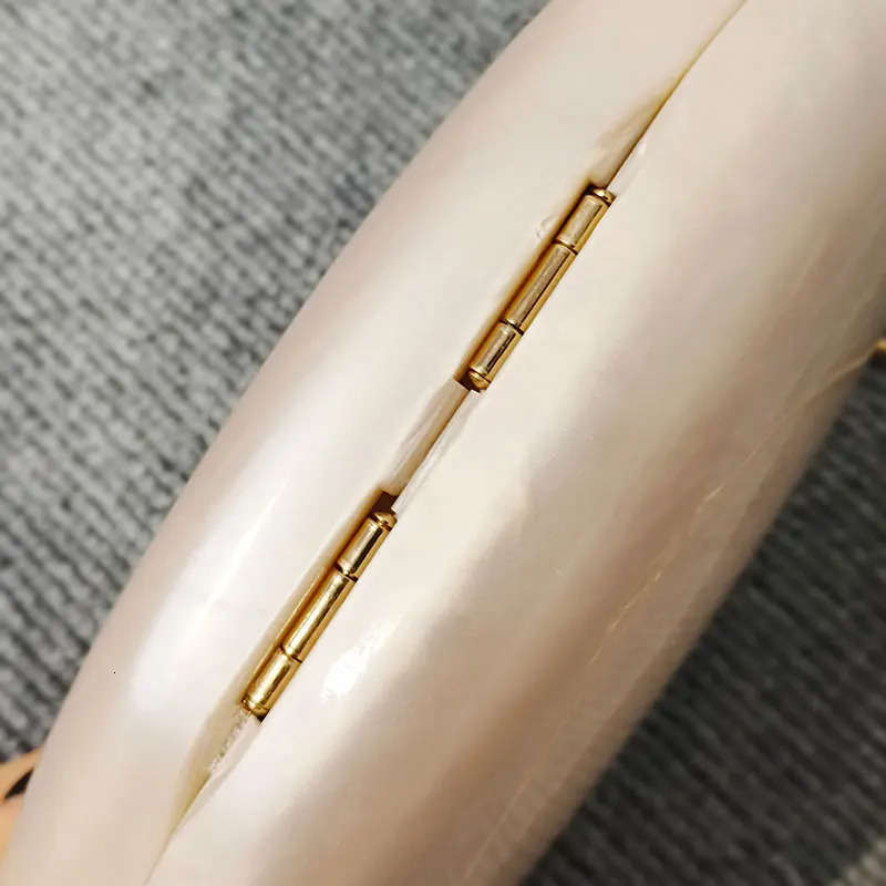 autumn fashion wedding bag European and American style acrylic dinner clutch goose egg shaped shoulder bag personalized cross body bag 241106