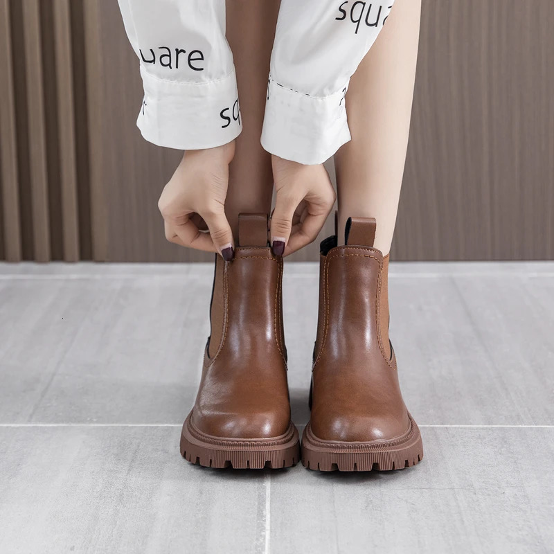 AIYUQI Womens Chelsea Boots Genuine Leather Autumn/Winter Fashion Womens Ankle Boots Retro Matton Boots Womens WHSLE MTO 241106