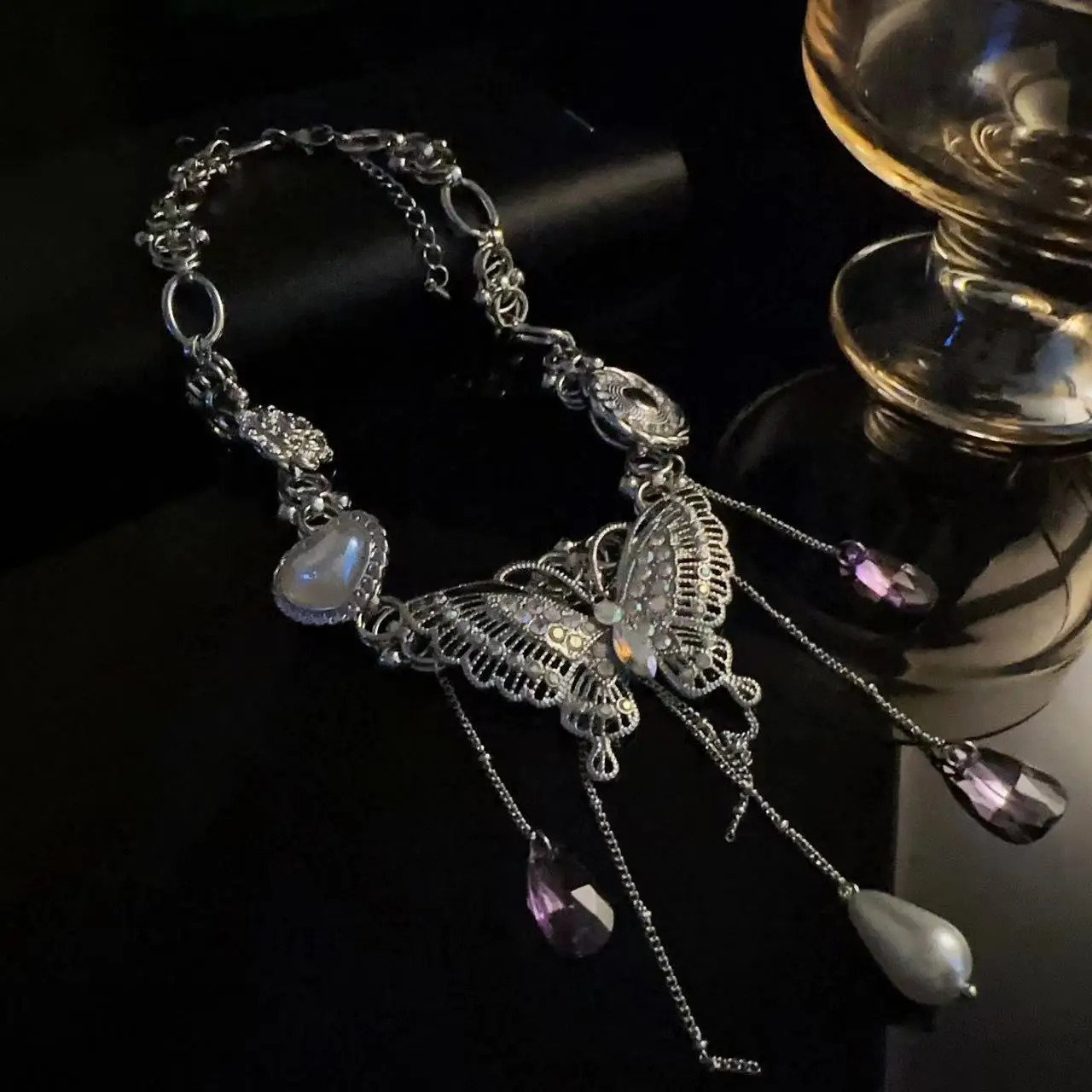 Butterfly necklace Korean fashion sparkling crystal pendant Bohemian jewelry retro heart-shaped party necklace womens Y2K charm 241107