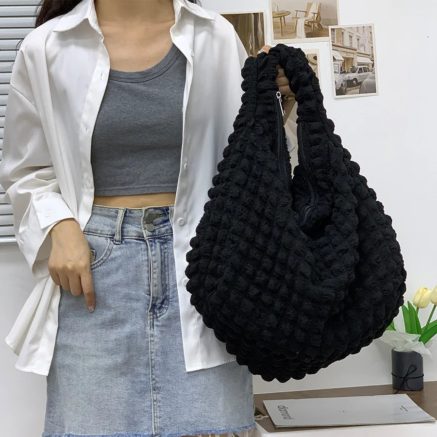 Casual pleated large homeless handbag er womens shoulder bag nylon pad cross body bag large bubble puff bag shopping bag 241107
