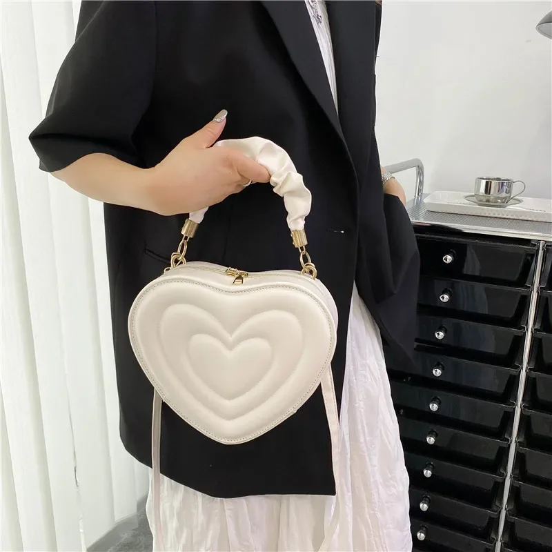 Summer 2023 Fashion Heart-shaped Lovely Shoulder Bags for Women PU Leather Female Crossbody Bags Vintage Casual Hand Bags