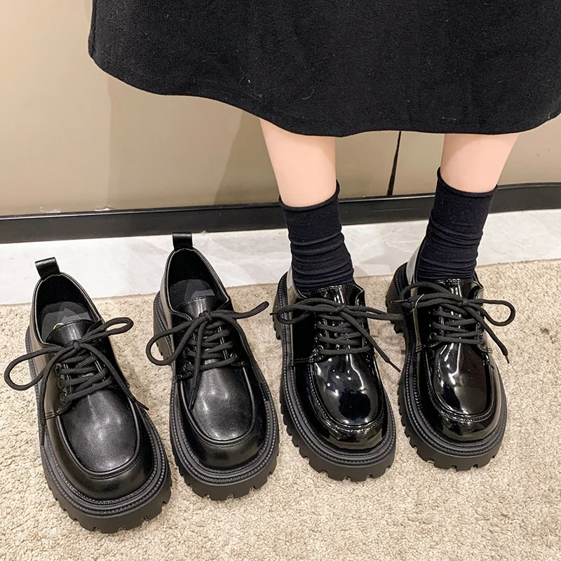 Rimocy Thick Platform Oxford Womens Shoes Fall Non slip Lace Upper Flat Bottom Womens Thick Bottom Patent Leather Gothic Shoes 241106