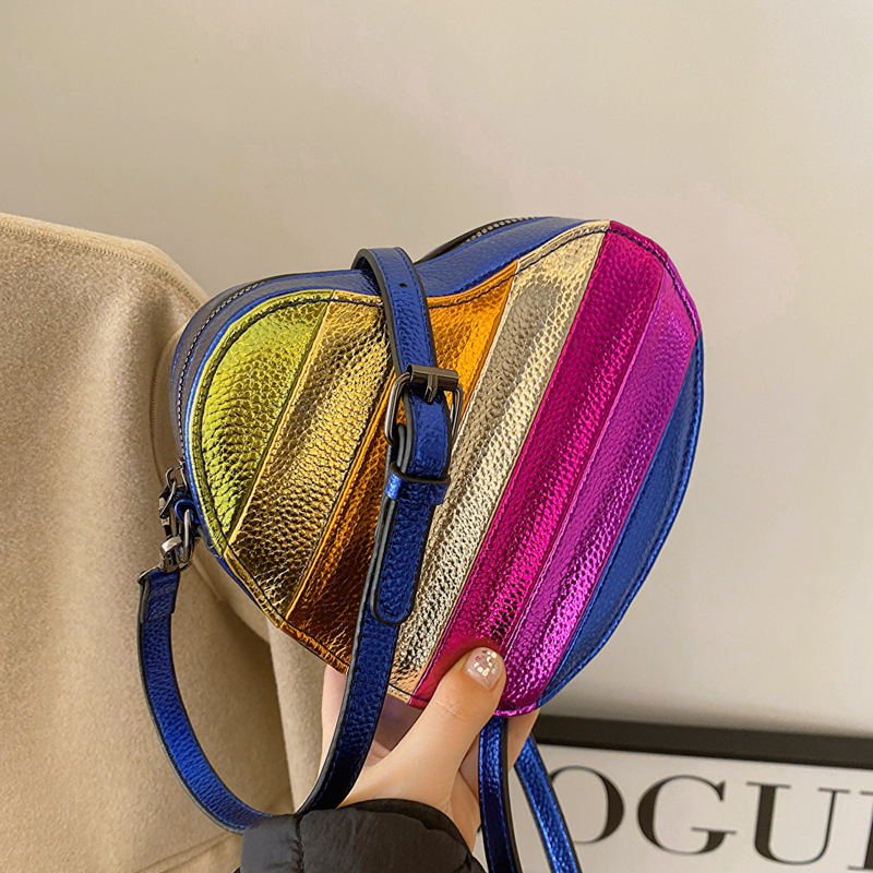 Cute heart contrast color bag for women 2024 new fashion trendy chain crossbody bag personalized shoulder bag Color design Bag