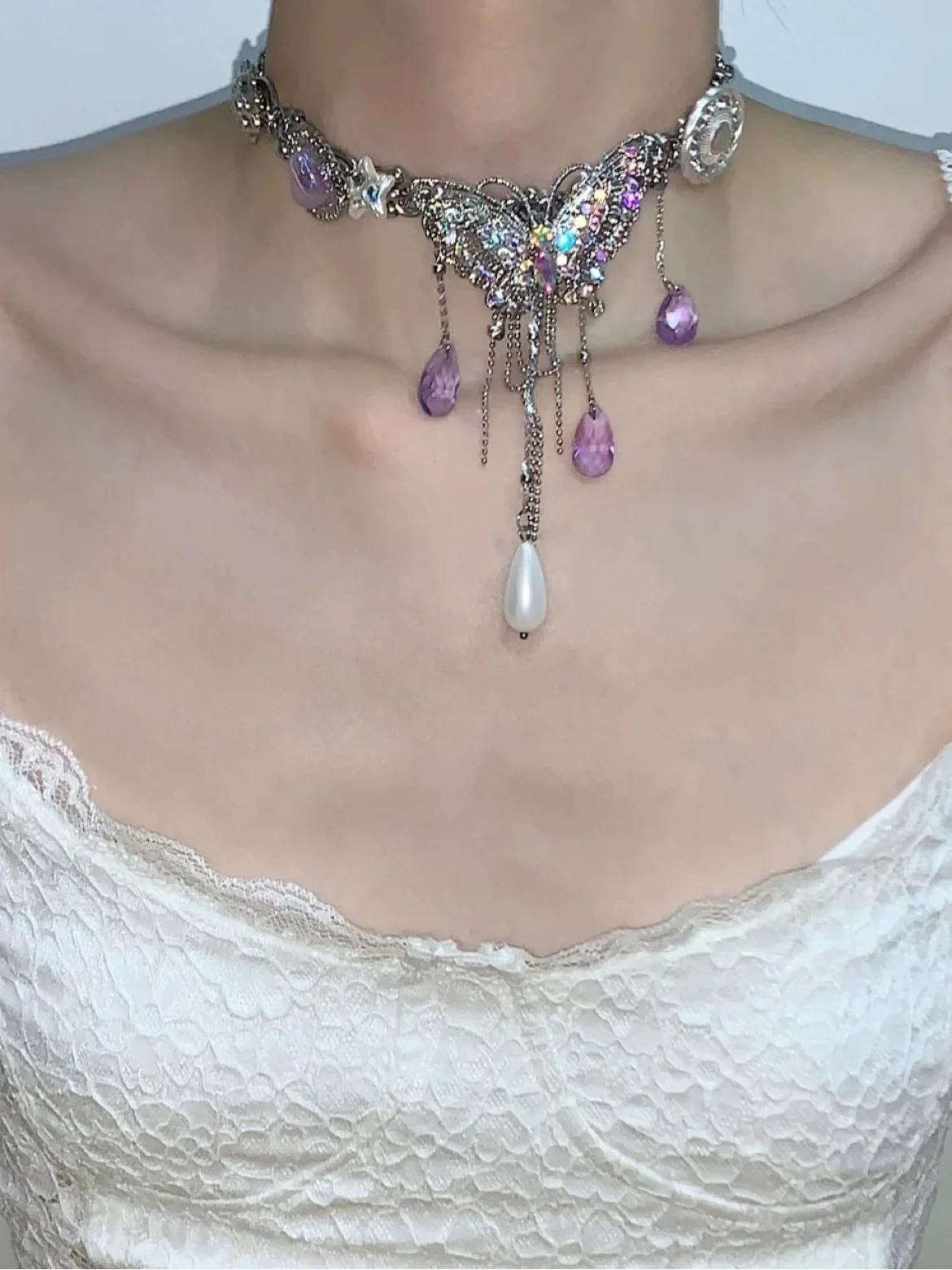 Korean fashion sparkling crystal butterfly pendant necklace Bohemian jewelry retro heart-shaped necklace Y2K charm 241107