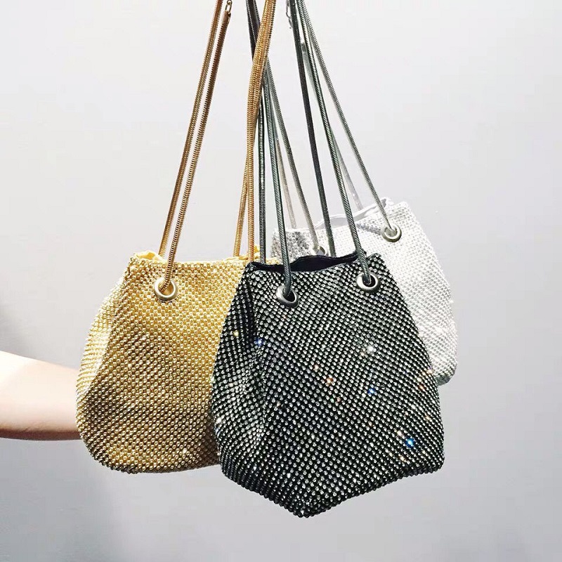 Spring and Summer New Snake Bone Chain Inlaid Diamond Portable Bucket Bag Banquet Dress One Shoulder Crossbody Women's Bag