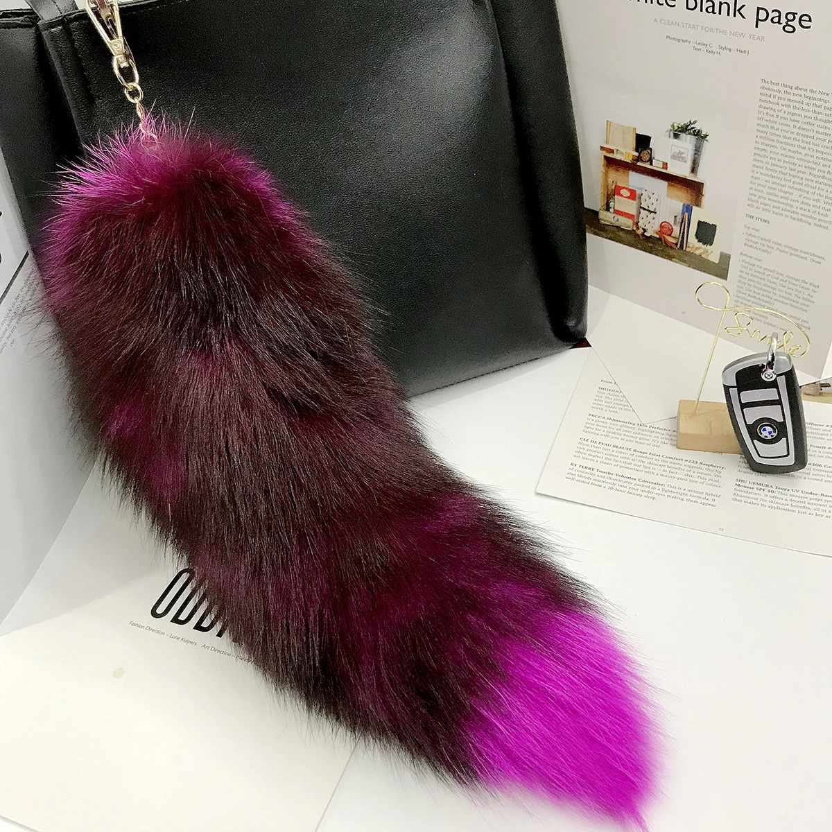 Real fox fur tail keychain large natural fur tail keychain pendant role-playing tail cute wolf fox tail fur car keychain 241107