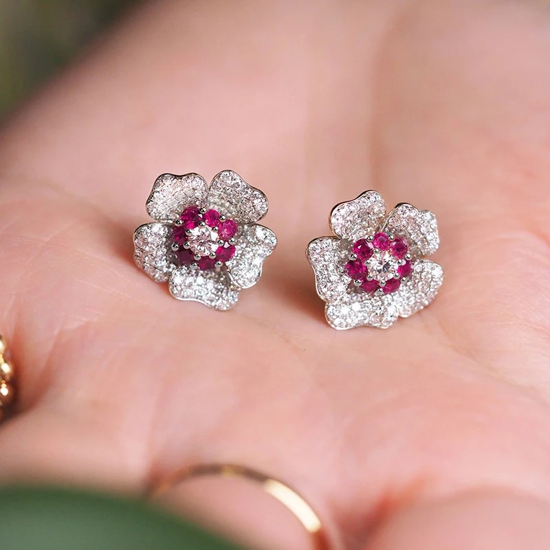 Flower earrings women fashionable fresh exquisite Stud 925 sterling silver diamond Stud earrings classic crystal flower platinum Stud wedding jewelry