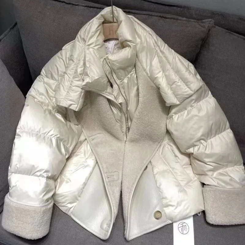Winter womens down jacket street leather jacket short sleeved jacket wool jacket thick windproof jacket 241107