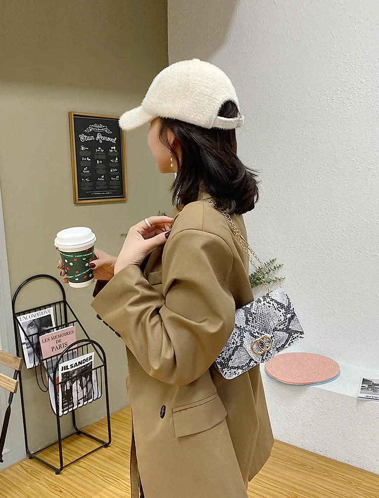 Trendy bag women's new fashion snakeskin pattern small square bag wild style women's shoulder bag mobile phone coin purse