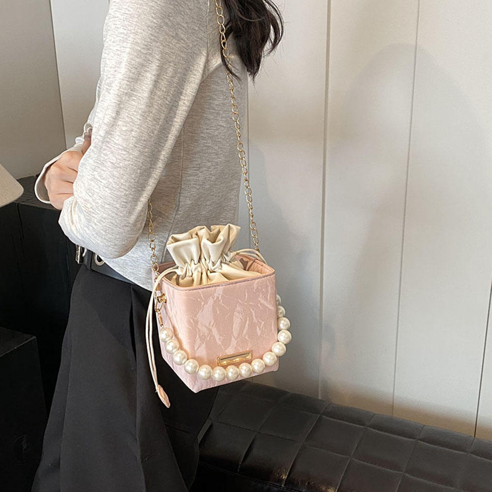 Women PU Designer Bucket Bag Large Capacity Aesthetic Sling Purse Chain Strap Drawstring Shoulder Handbags for Party Vacation