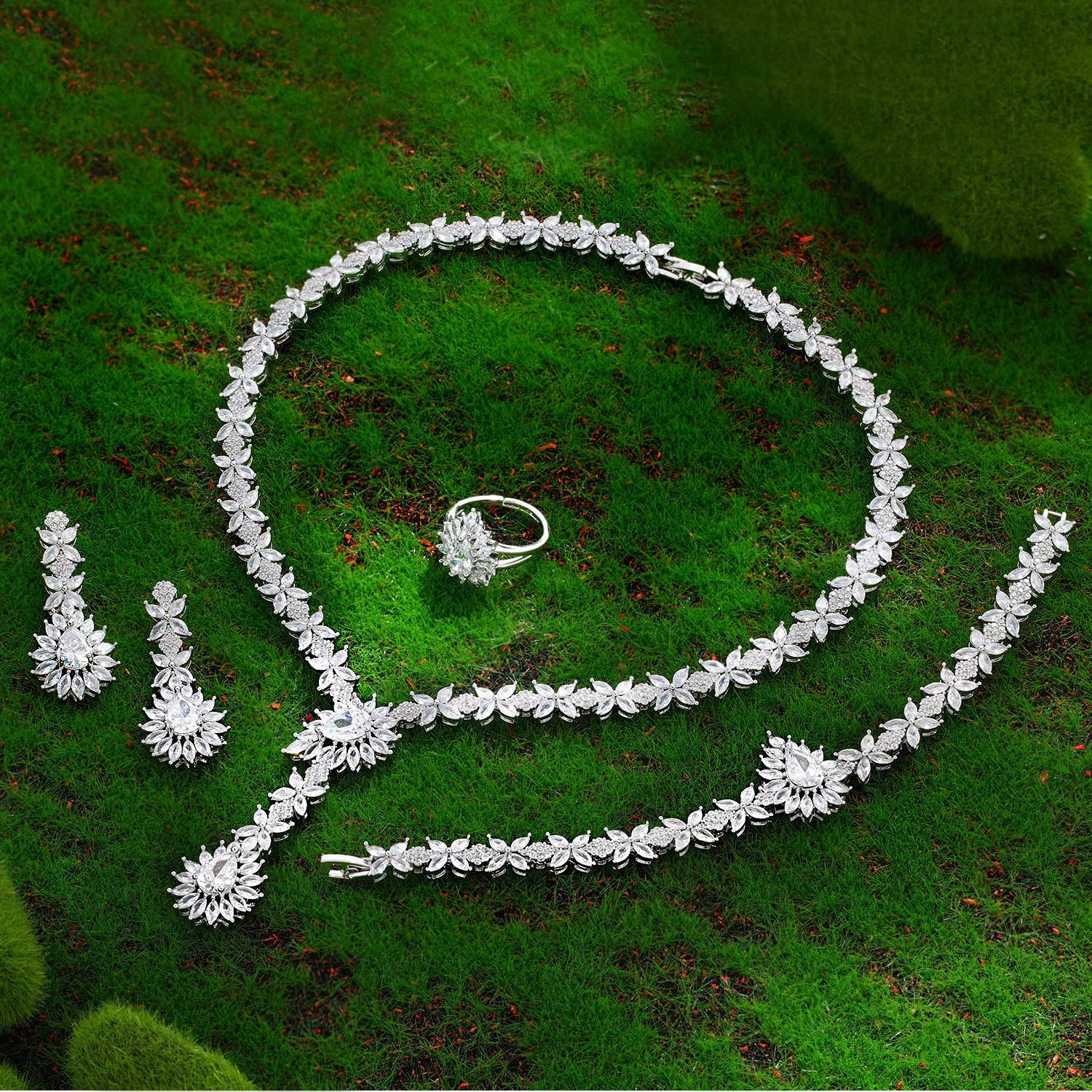 Fashion 4-piece Water Drop Necklace Womens Wedding Jewelry Set Zircon Crystal Dubai Bridal Jewelry Accessories Gift 241106