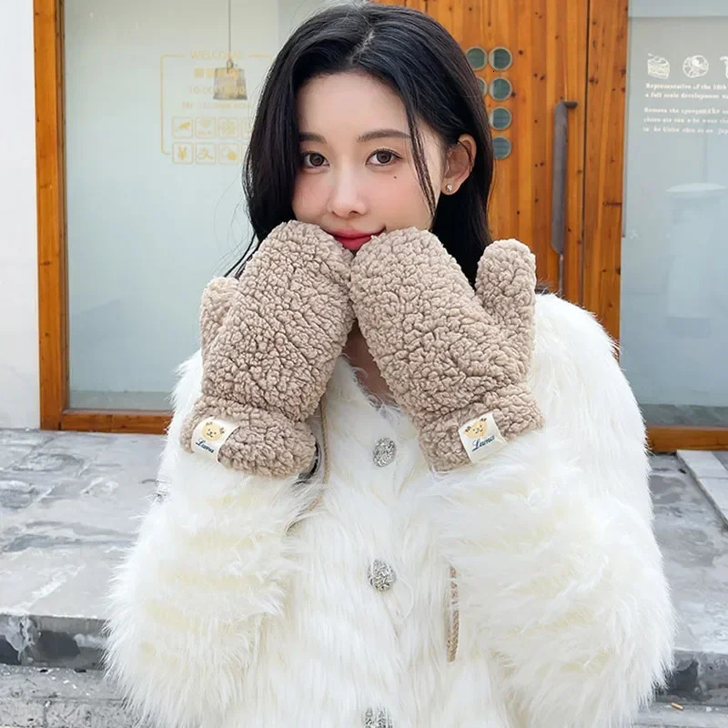 Kawaii plush warm gloves soft thick in winter fingerless Korean Japanese bear gloves with rope casual outdoor cycling warm gloves 241107