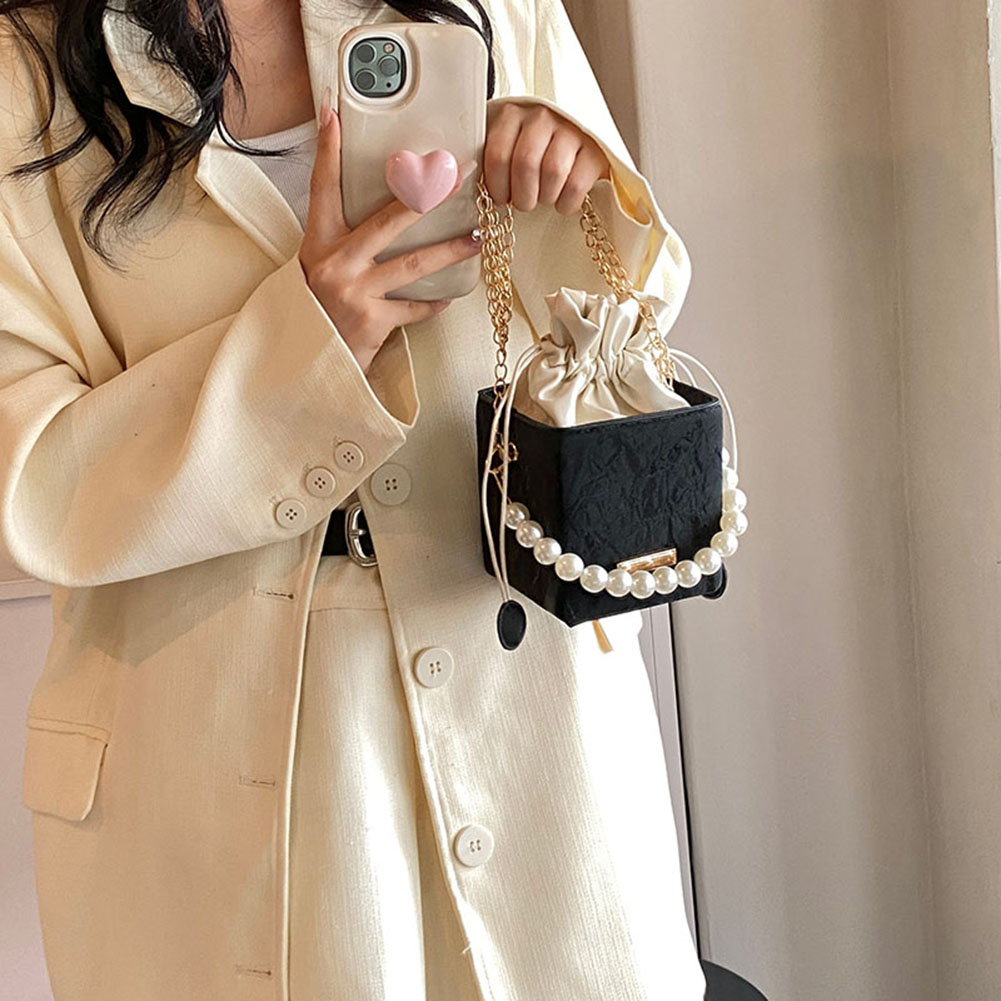 Women PU Designer Bucket Bag Large Capacity Aesthetic Sling Purse Chain Strap Drawstring Shoulder Handbags for Party Vacation