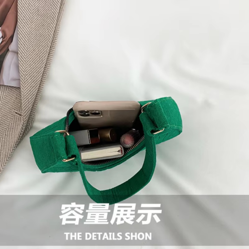 Casual Shoulder Bags Women Felt Stone Pattern Underarm Bag Fashion Exquisite Crescent Saddle Bags Ladies Advanced Armpit Bag