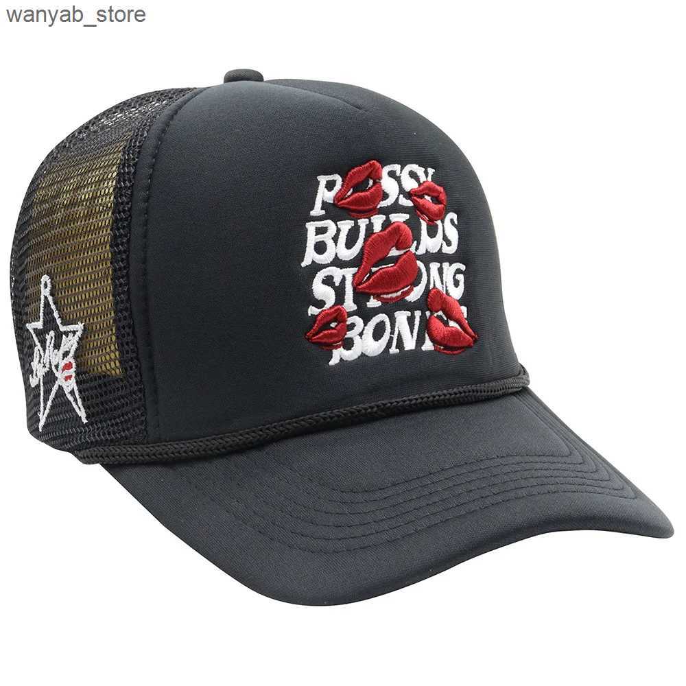 Ball Caps Summer letter lip embroidered baseball cap fashionable mens sun hat breathable truck cap mesh cap outdoor neutral hip-hop hat L240910