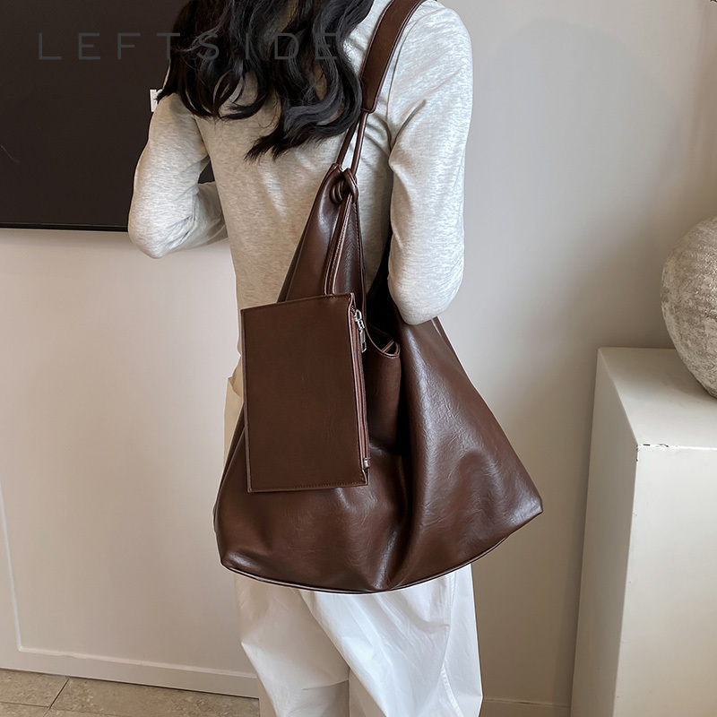 LEFTSIDE Design Big Simple Crossbody Bags for Women 2024 Fashion Female Underarm Bag Lady Shoulder Bag Handbags and Purses