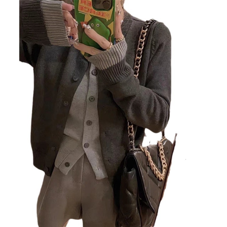 Danjeaner Korean Style Single Breasted Cardigans Womens Sweaters Winter V-Neck Long Sleeve Fashionable Printed Knitwear Y200930