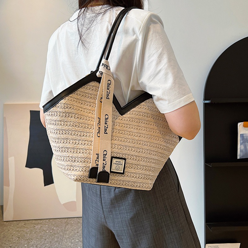 Large Capacity Straw Handbag Women's 2024 Summer New Shoulder Hand Carry Commuter Bag Underarm Tote Bag