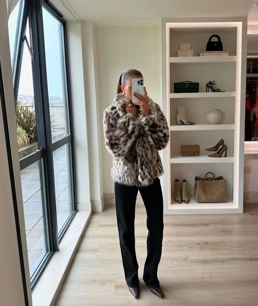Winter lapel versatile leopard printed fur coat womens fashionable warm jacket 241107