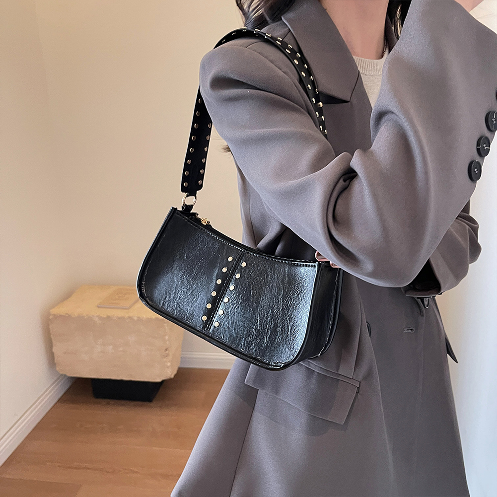 Y2K Purse Classic Retro Trendy Crossbody Bag with Zipper Closure Fashion Handbag PU Leather Underarm Bag for Women and Girls