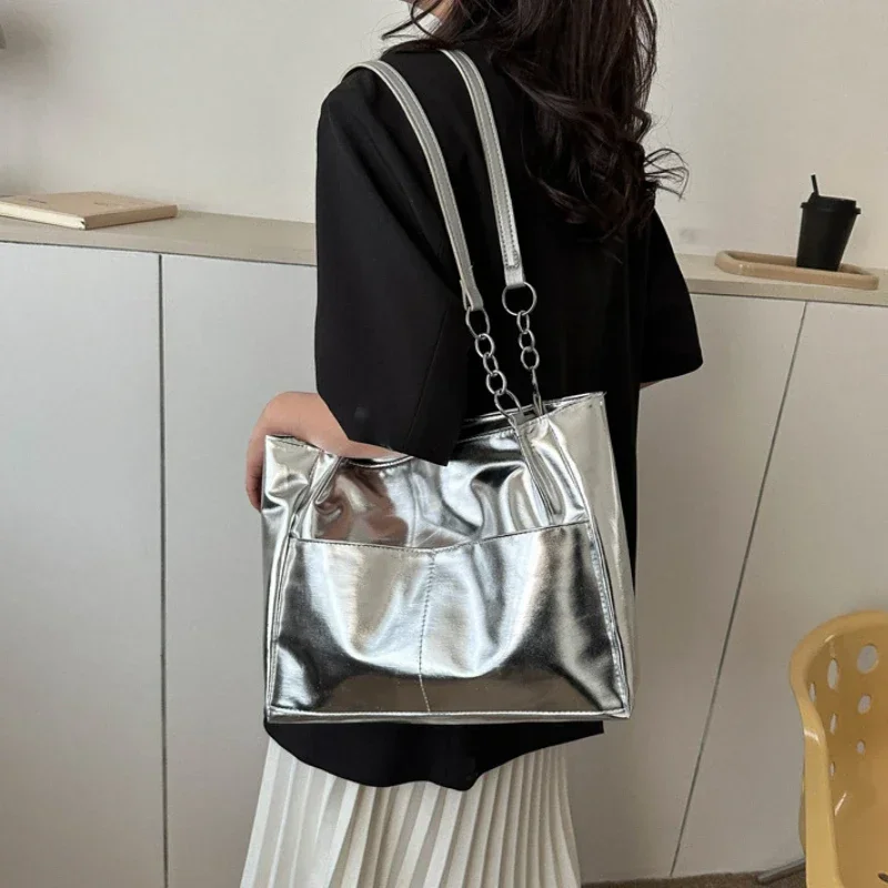Casual Handbags for Women 2024 New Large-capacity Shoulder Bags Texture Bright Pu Leather Tote Bags for Women Chain Elegant Bags