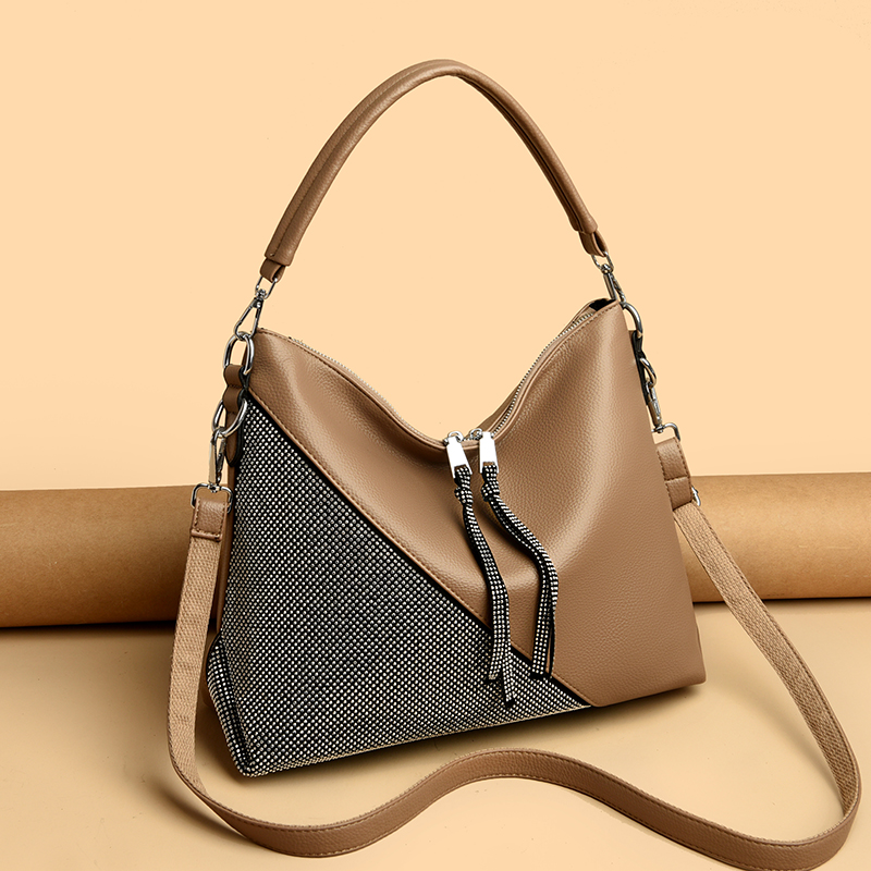 High Quality Leather Crossbody Bag Fashionable Diamond Shoulder Bag With Large Capacity Luxurious Designer Brand Women's Handbag