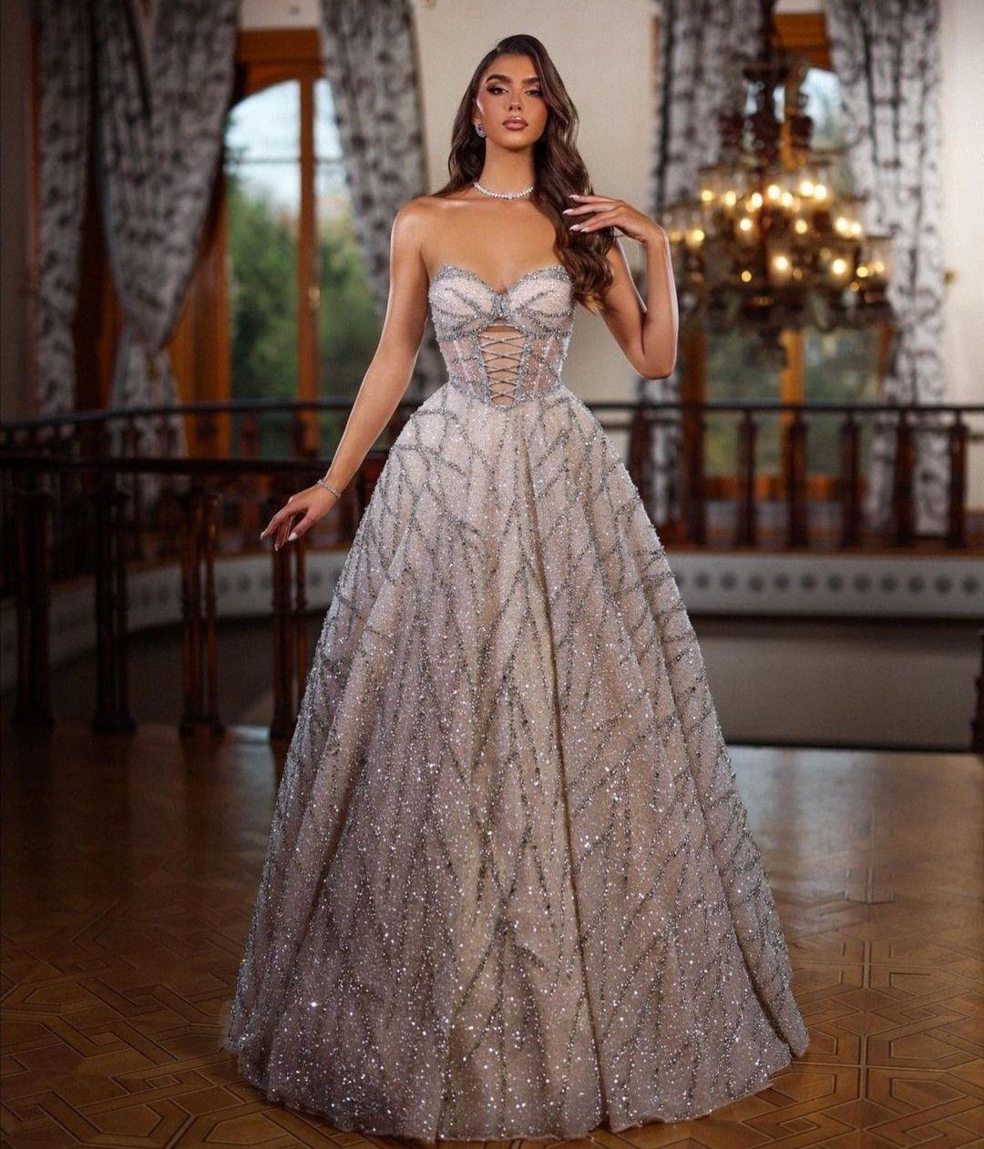 Elegant Sweetheart A Line Mermaid Wedding Dress Exquisite Sleeveless Sequined Lace Beading Bridal Gown Custom Made