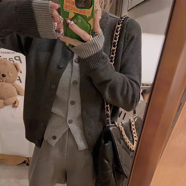 Danjeaner Korean Style Single Breasted Cardigans Womens Sweaters Winter V-Neck Long Sleeve Fashionable Printed Knitwear Y200930