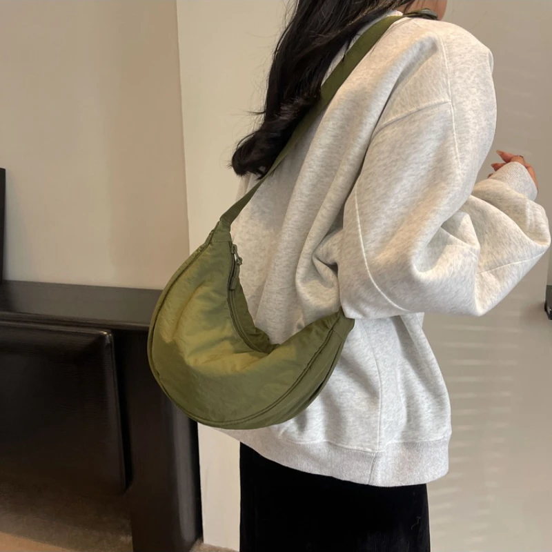 New Color Women's Nylon Shoulder Bag Casual Sports Female Hobos Crossbody Bags Fashion Large Female Fanny Pack Purse Handbags