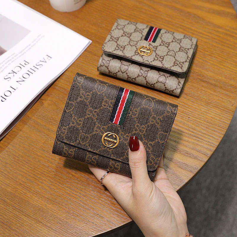 Luxury Style Women Short Wallet 2025 New Designer Inspired Small Thin Leather Purse Fashion Printed Folding Card Holder Coin Pocket Elegant Versatile