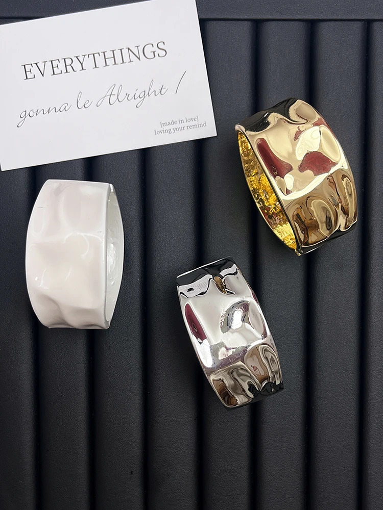 HUANZHI Concave Womens Heavy duty Bracelet Bracelet Simple and Thick Non Fading Retro Fashion Short and Fat Exquisite Jewelry Gift 241107